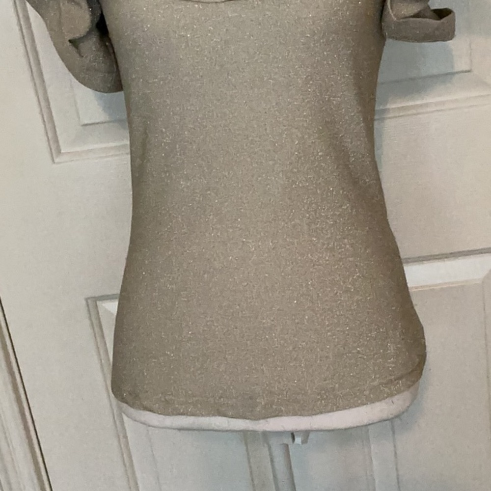 NWOT Gracia Silver Metallic Ruffled Shoulder Top - Picture 4 of 10